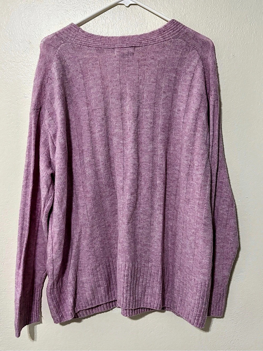 Universal Thread Ribbed Button Front V-Neck Cardigan Pink Medium - Picture 3 of 5